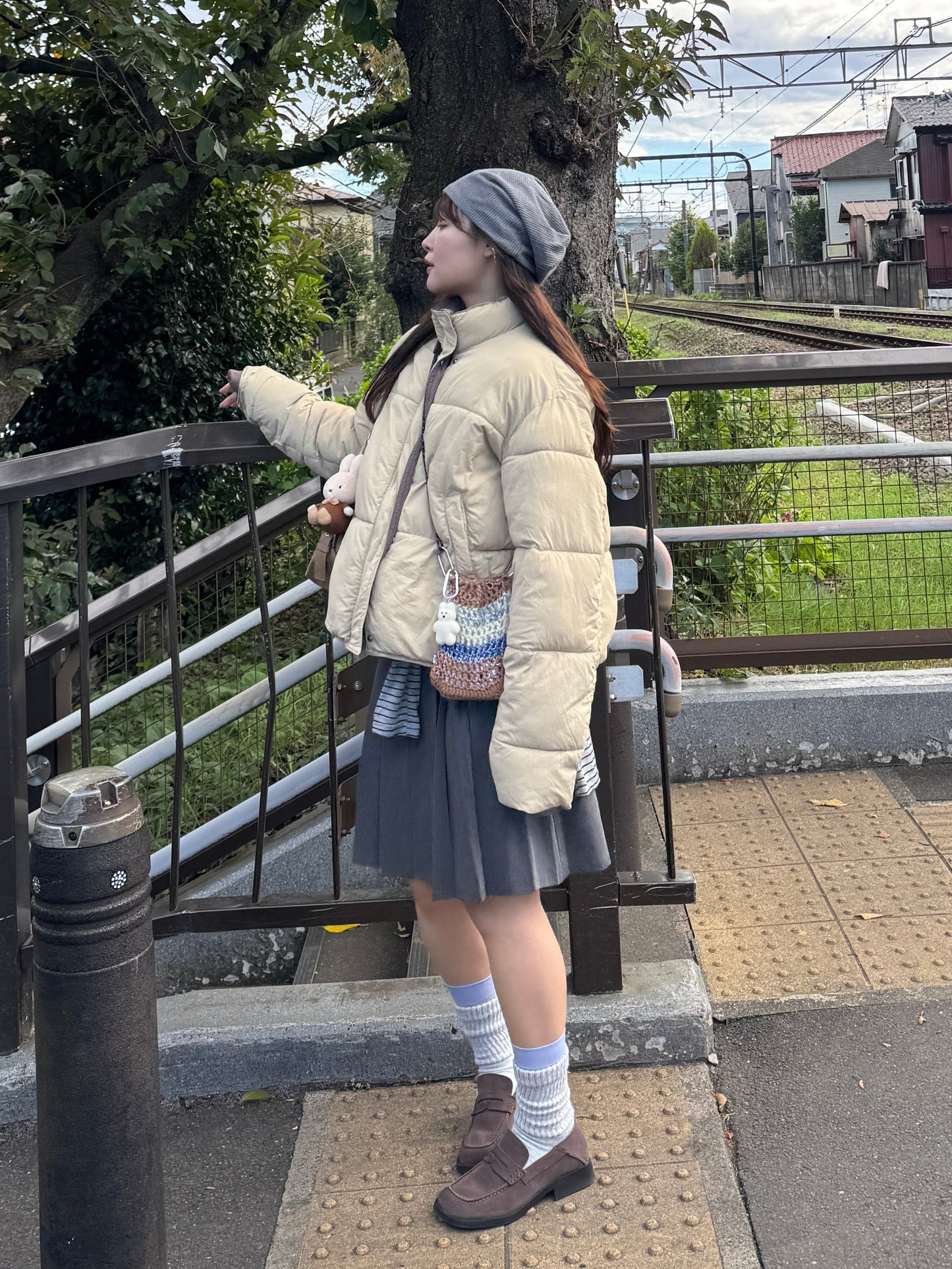 ミディアム丈プリーツスカート DPB78215