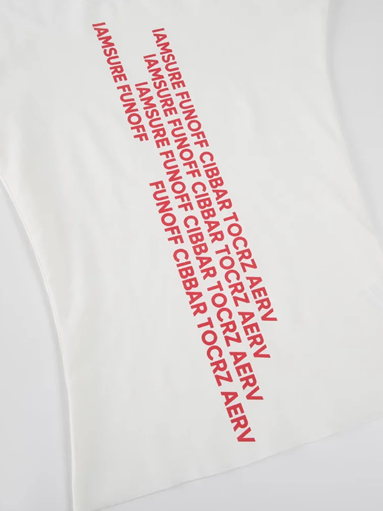 レッドレタリングTシャツ DPB71748