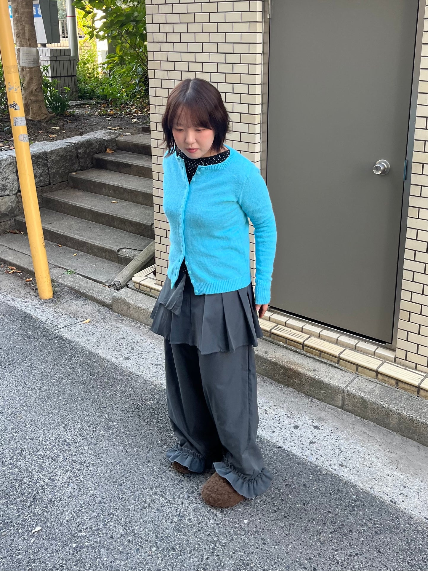 ブルーボタンカーディガン DPB97036