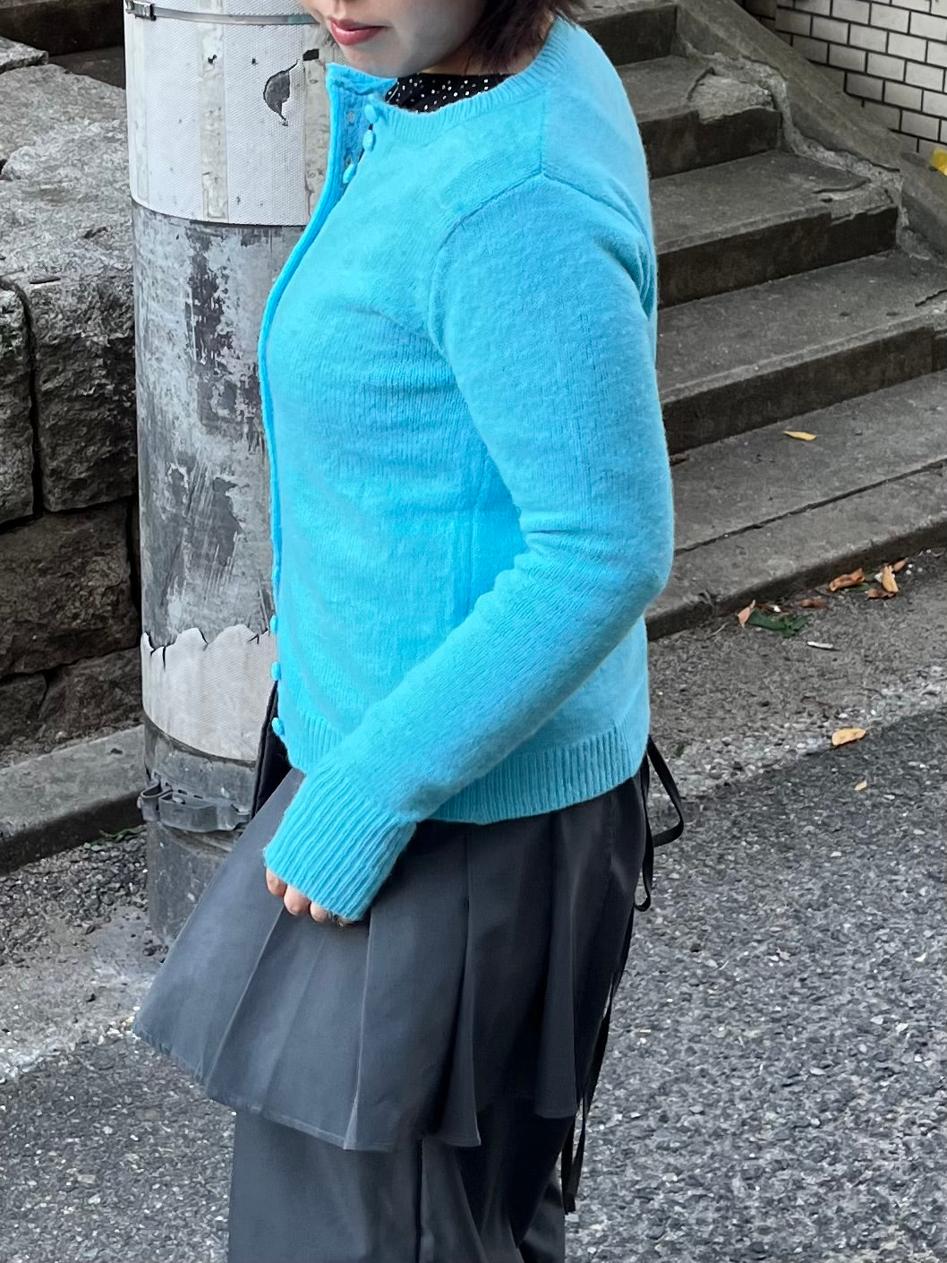 ブルーボタンカーディガン DPB97036