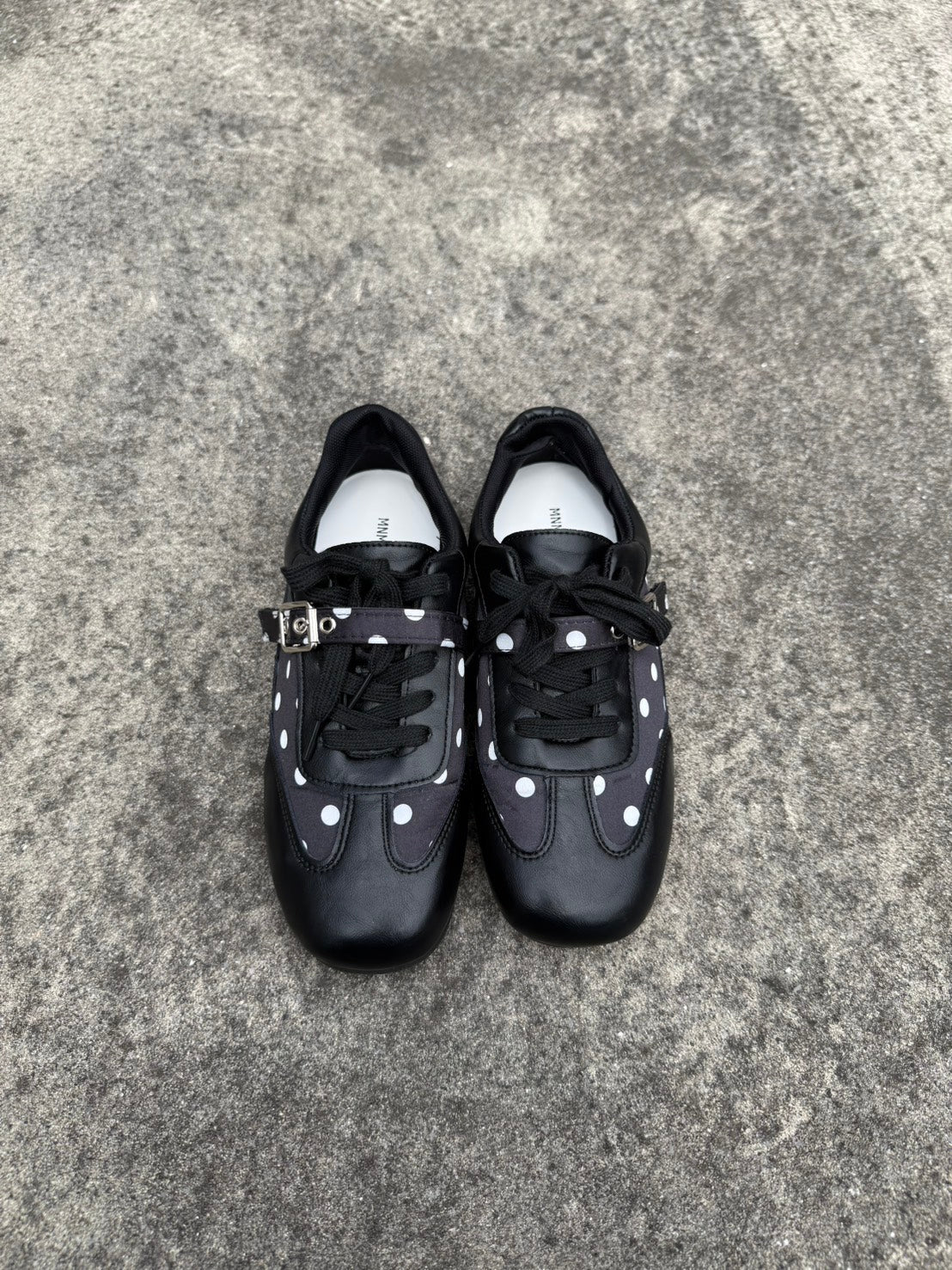クラシックドットスニーカー DPB93101