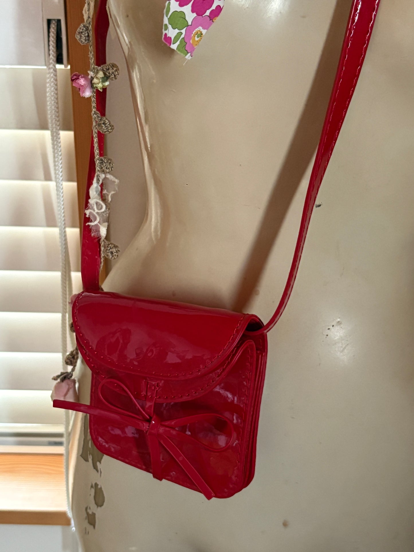 エナメルリボンポシェット DPA43711