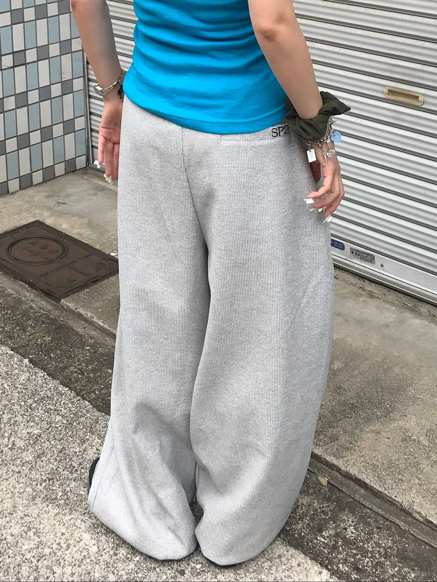スタッズデザインロゴオーバースウェットパンツ DPB89285