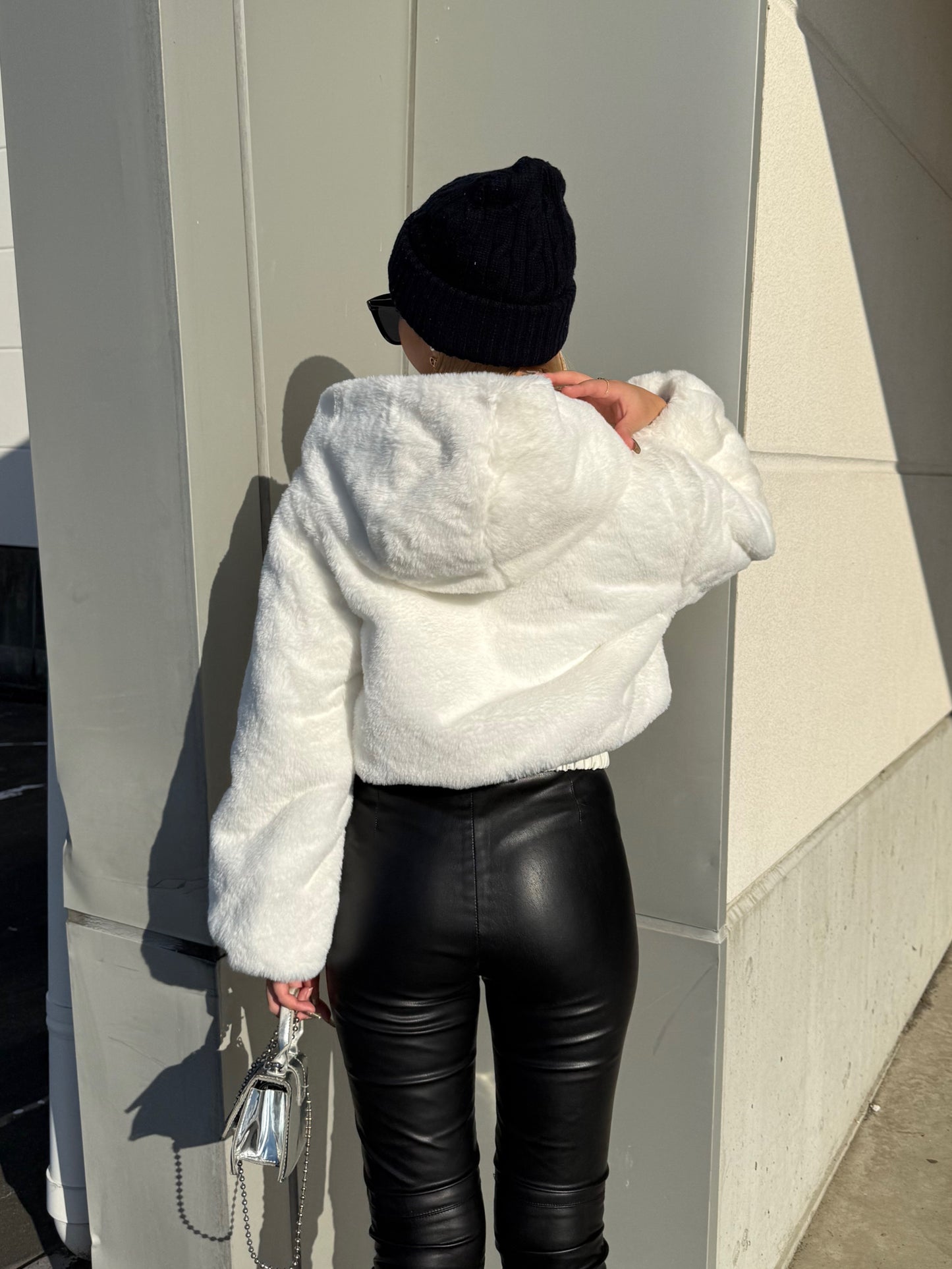 フード付きファージャケット DPB73491