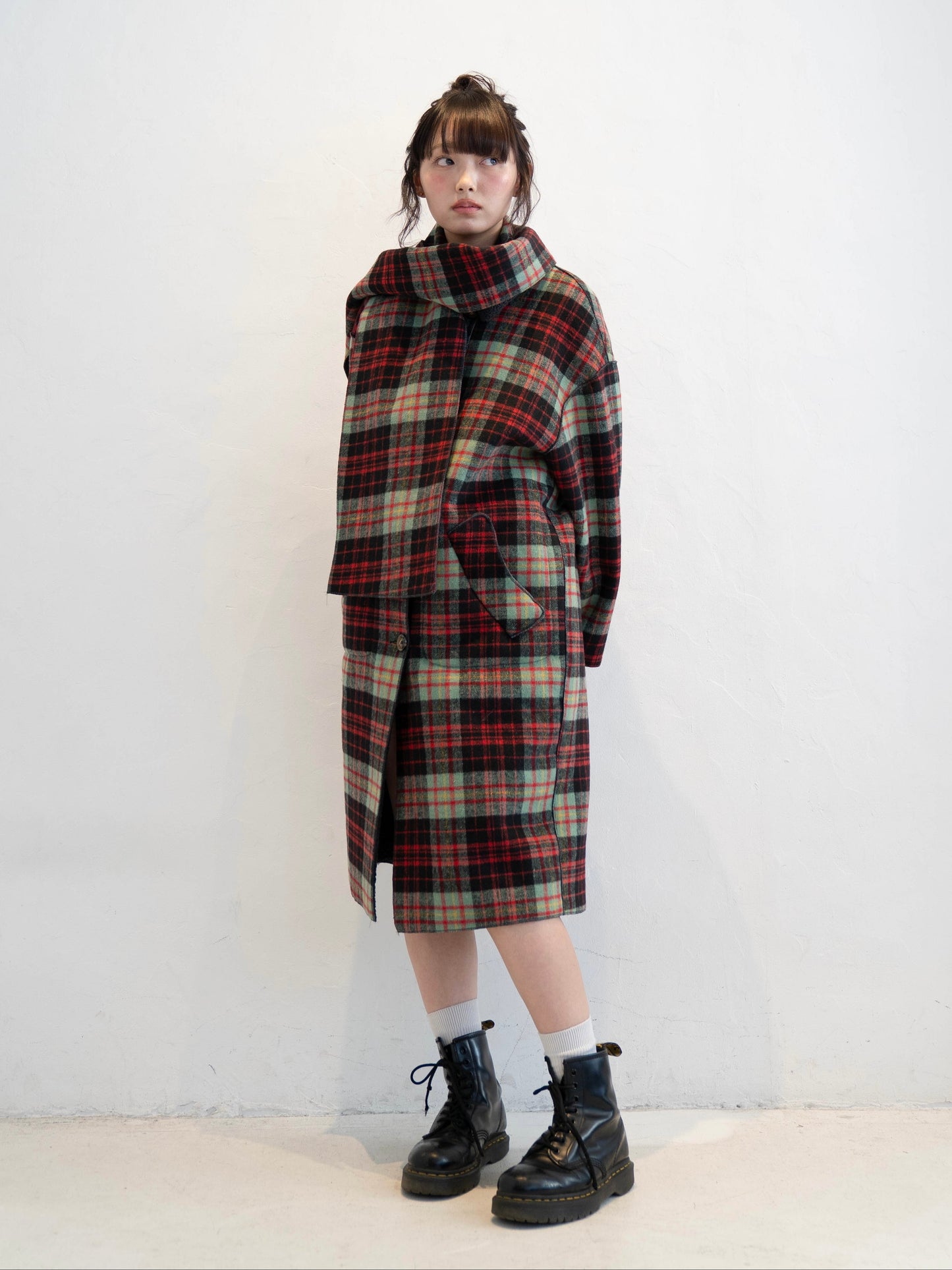 マフラー付きチェックロングコート DPC02015