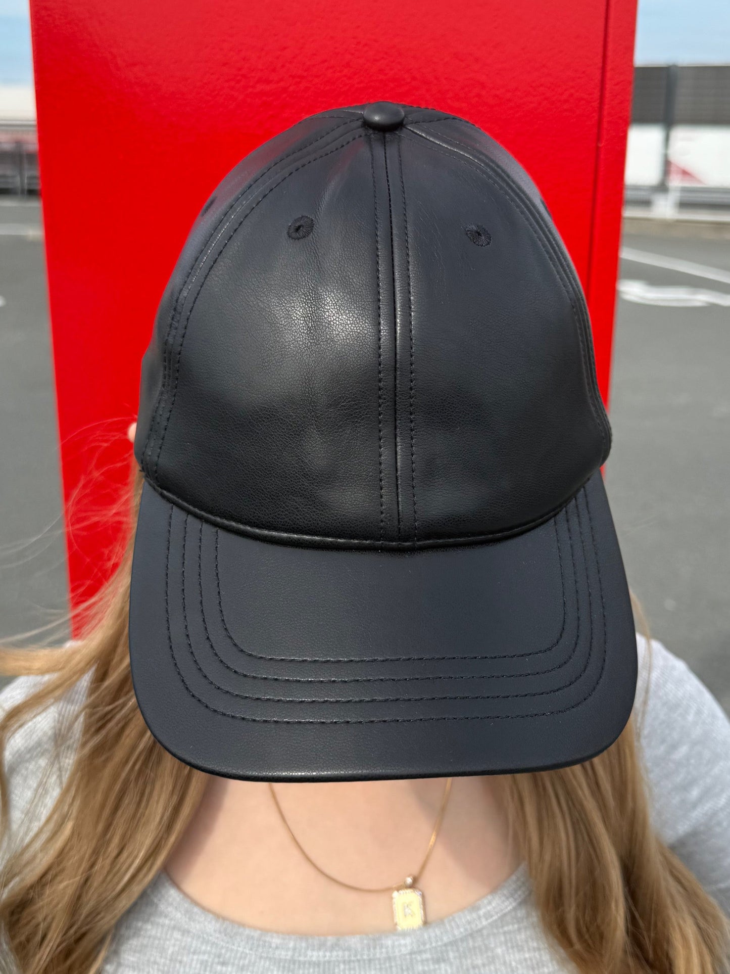 フェイクレザーキャップ DPB73486