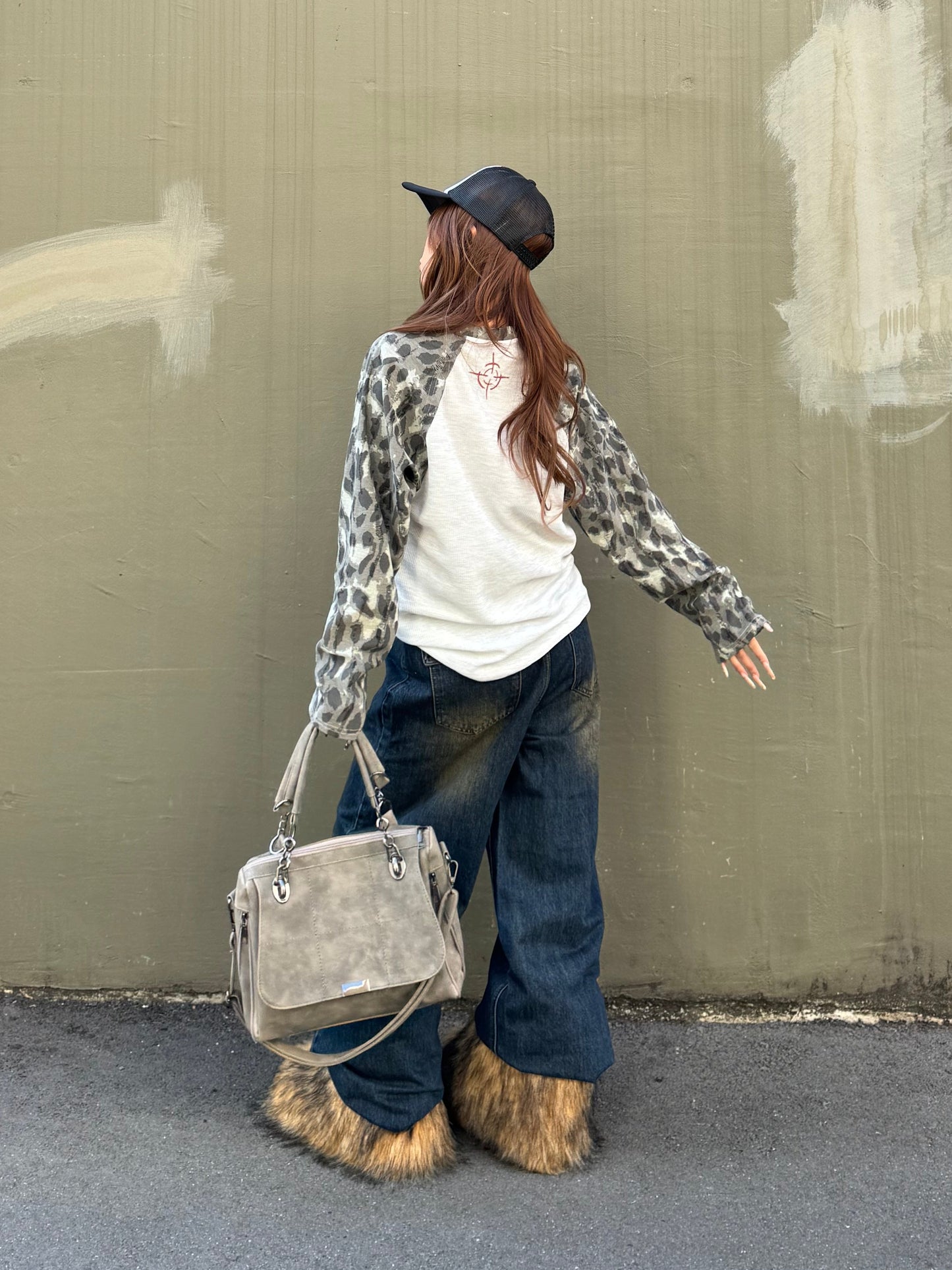 ファーベルト付きデニムパンツ DPB86226