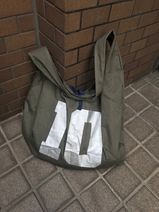 ナンバーカーキショルダーバッグ DPB89210