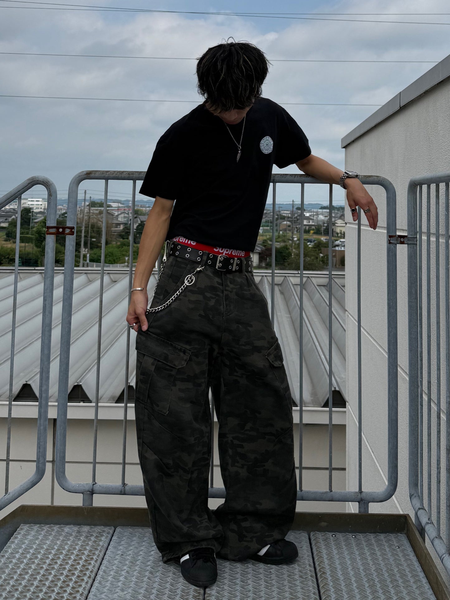 Kenshin_ダークカラーカモフラデニムパンツ DPB73413