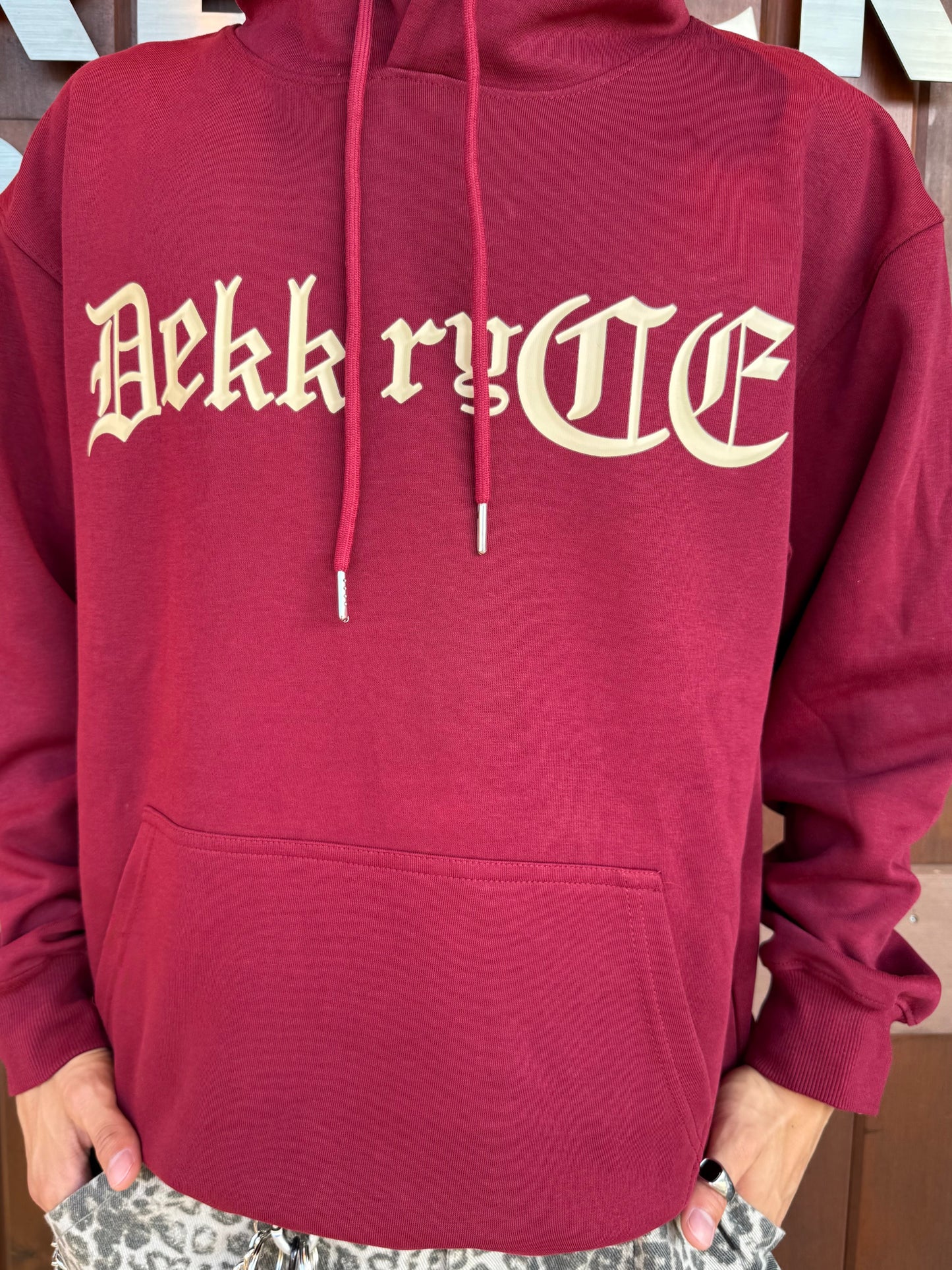 ゴシックレタリングパーカー DPB90038