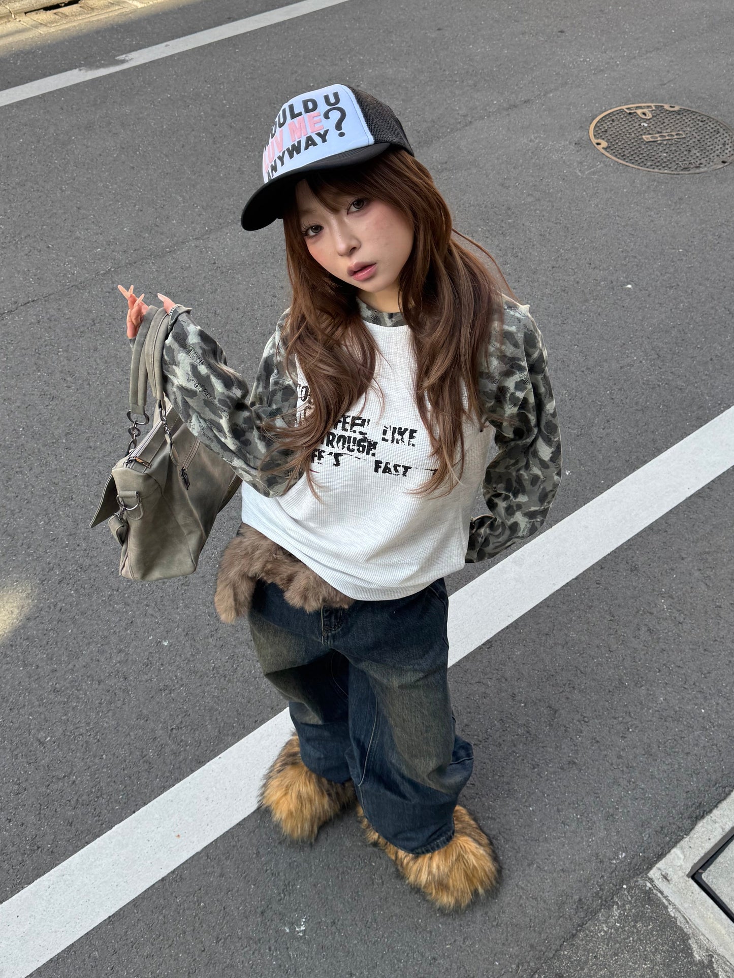 ファーベルト付きデニムパンツ DPB86226