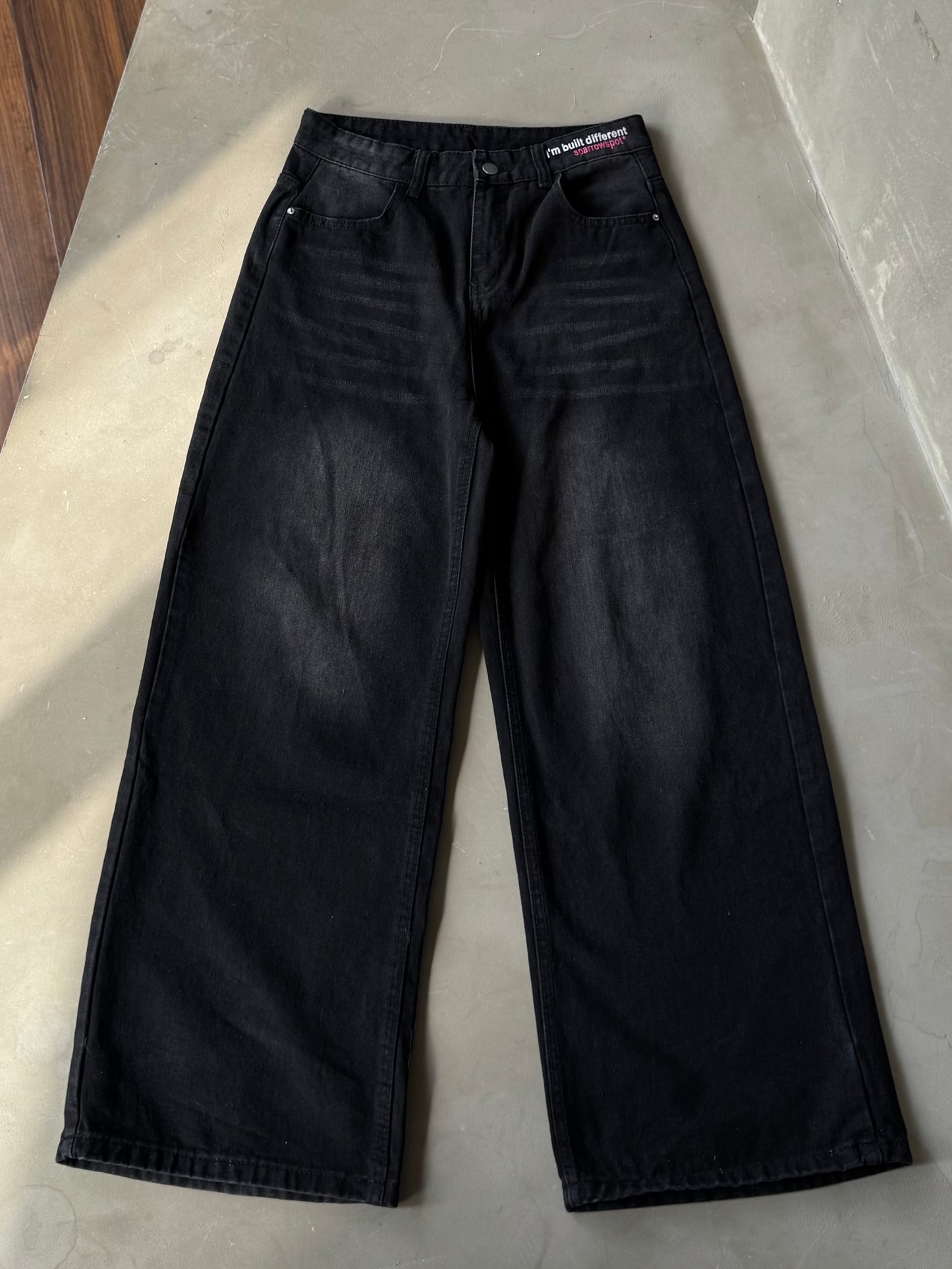 ビビットバックロゴデニムパンツ DPB86241