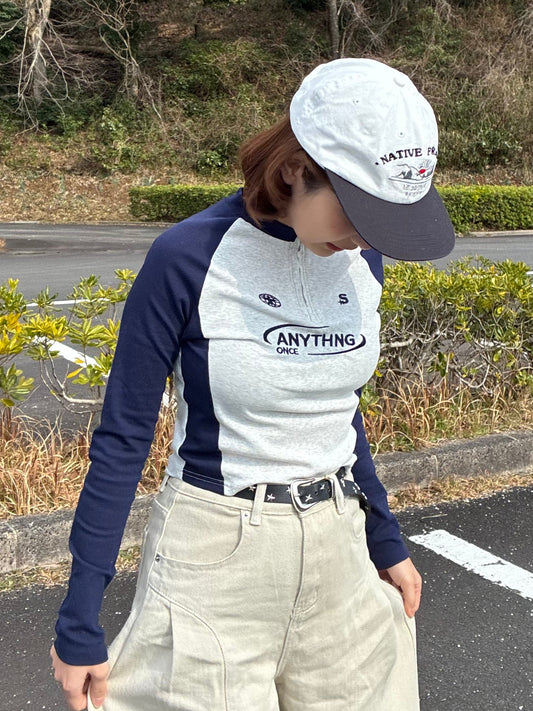 ハーフジップロゴトップス DPA61477