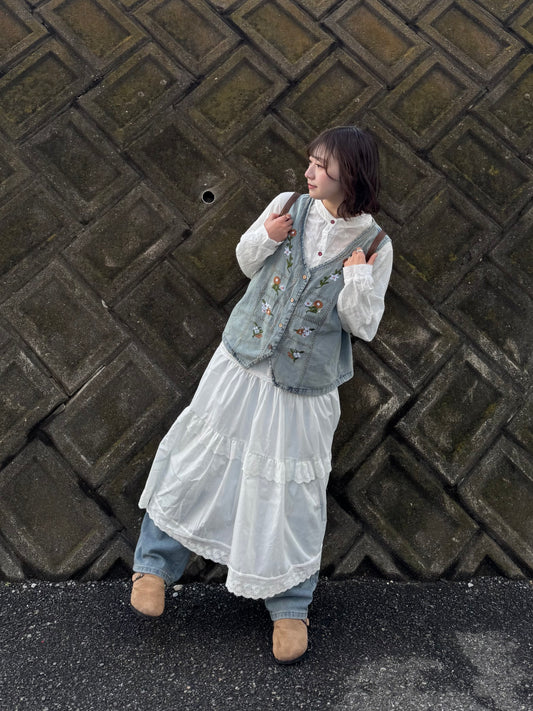 フラワー刺繍デニムベスト DPC03018