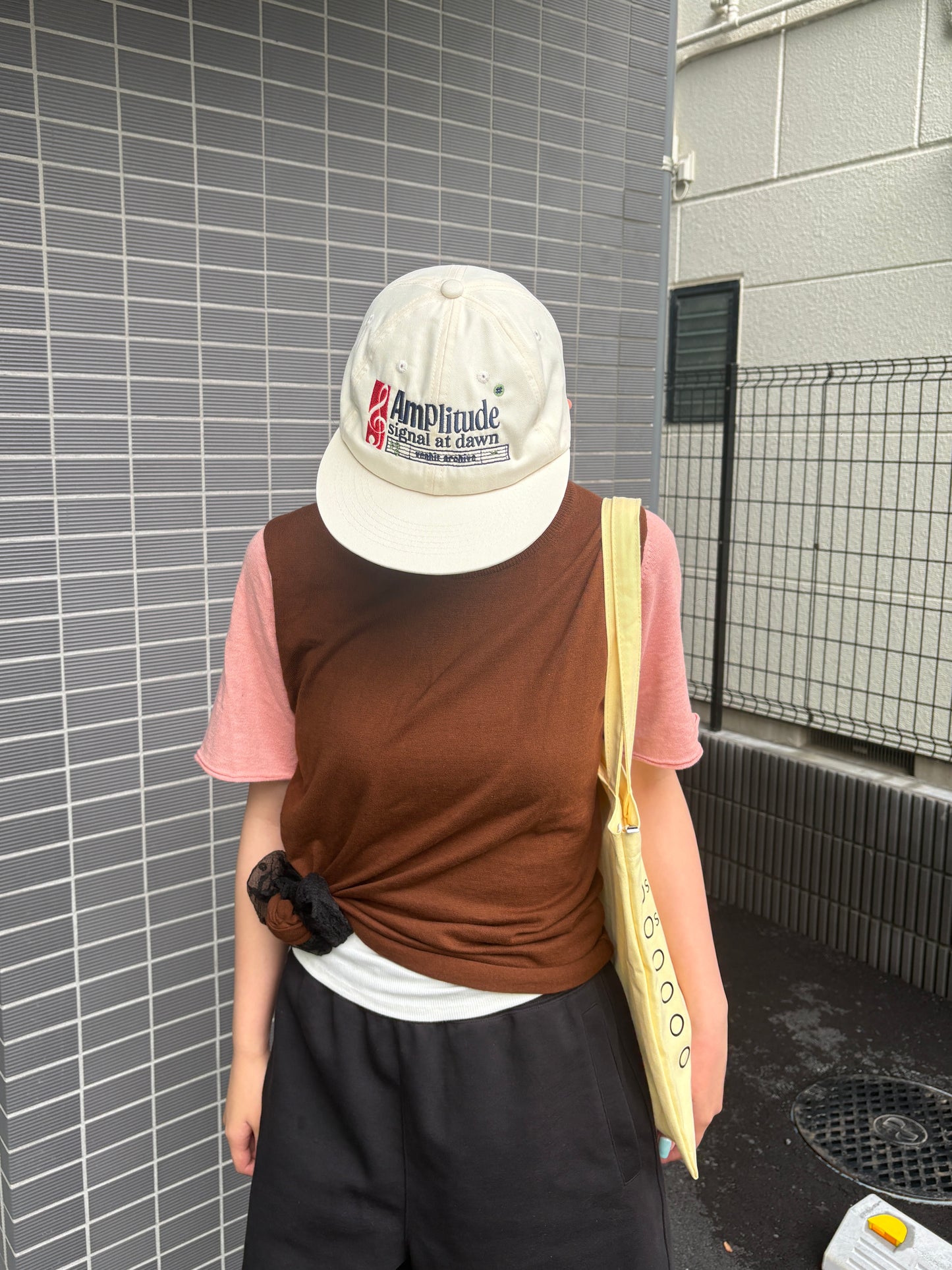 イエローロゴシックトートバック DPC08035