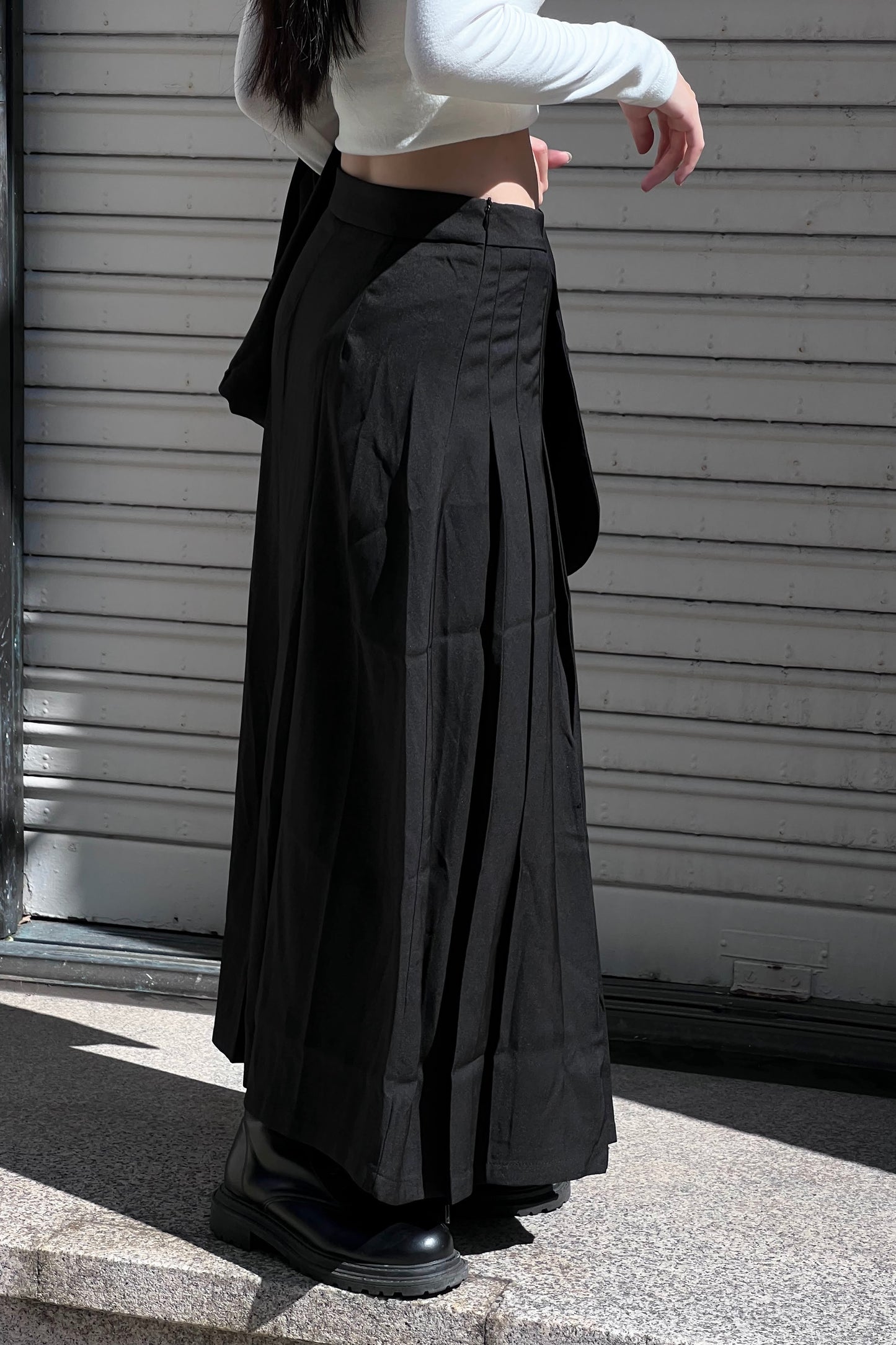 ブラックウィンタープリーツスカート DPB43019